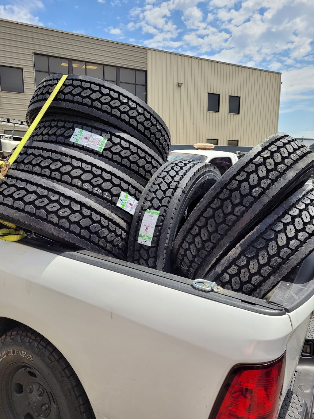 ROAD SERVICES TRUCK TIRES ONLY | 10191 Locust Ave, Bloomington, CA 92316, USA | Phone: (909) 808-9671