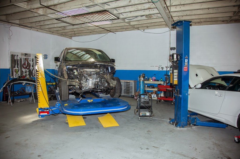 So Cal Collision Center | 14306 Oxnard St, Van Nuys, CA 91401, USA | Phone: (818) 901-1199