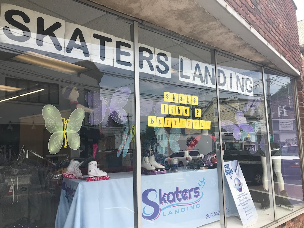 Skaters Landing Greenwich | 240 Mill St, Greenwich, CT 06830 | Phone: (203) 542-0555