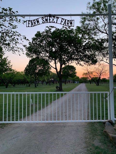 Farm Sweet Farm BnB | 7185 Mesquite Ridge, Sanger, TX 76266, USA | Phone: (281) 627-0728