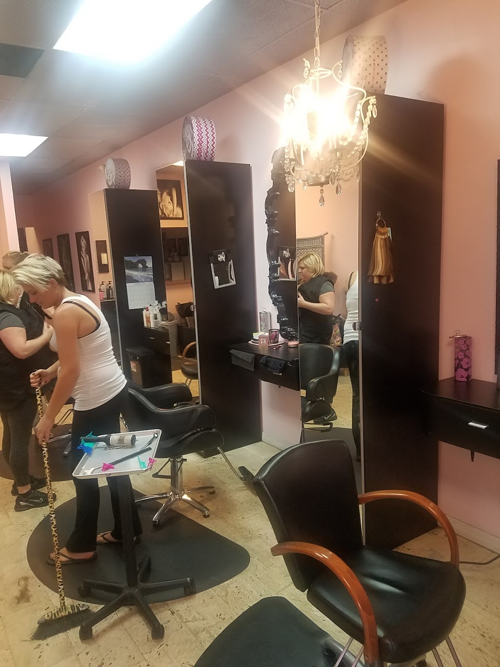 Studio Pink Hair Salon | Hair Extensions & Color | 33019, Twin Oaks Plaza, 5890 Stirling Rd #8, Hollywood, FL 33021, USA | Phone: (954) 987-3771
