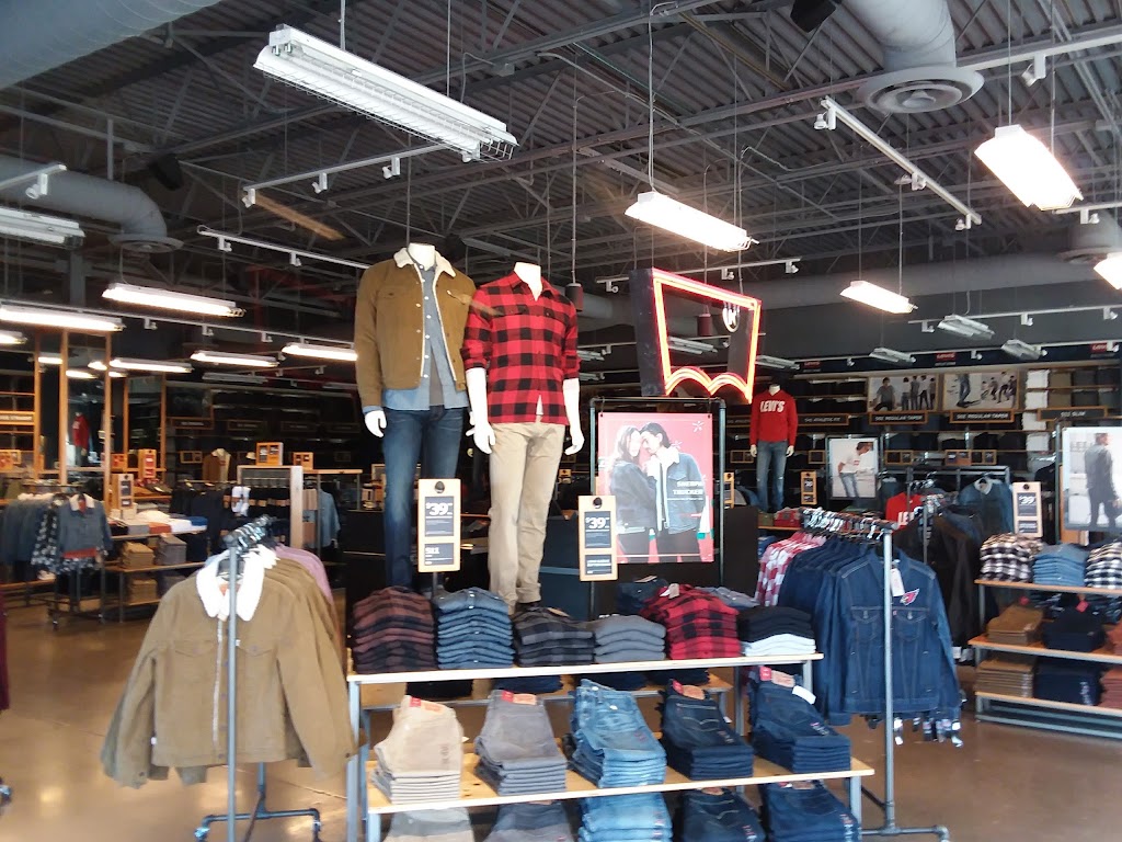 Levi’s Outlet Store | 4250 W Anthem Way #700, Phoenix, AZ 85086, USA | Phone: (623) 465-7082