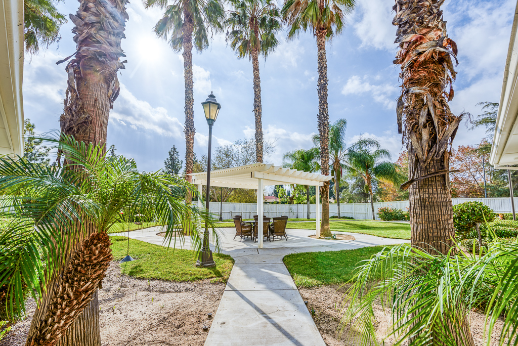 Gardens at Northridge | 17650 Devonshire St, Northridge, CA 91325, USA | Phone: (818) 464-4676