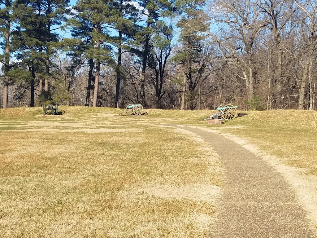 Petersburg National Battlefield Park Trailhead | 5001 Siege Rd, Petersburg, VA 23804, USA | Phone: (804) 732-3531 ext. 0