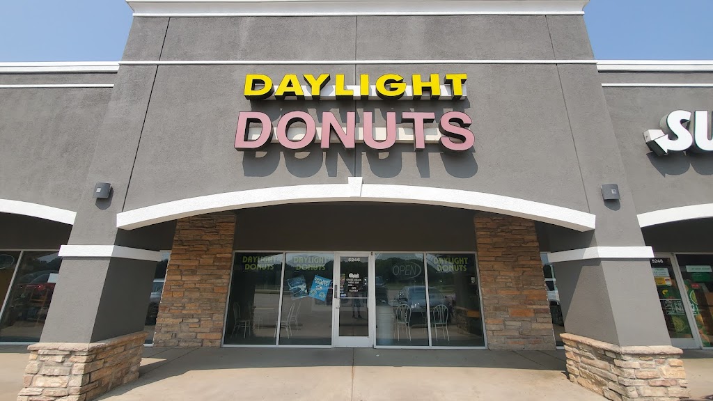 Daylight Donuts | 5246 OK-167, Catoosa, OK 74015, USA | Phone: (918) 266-3930