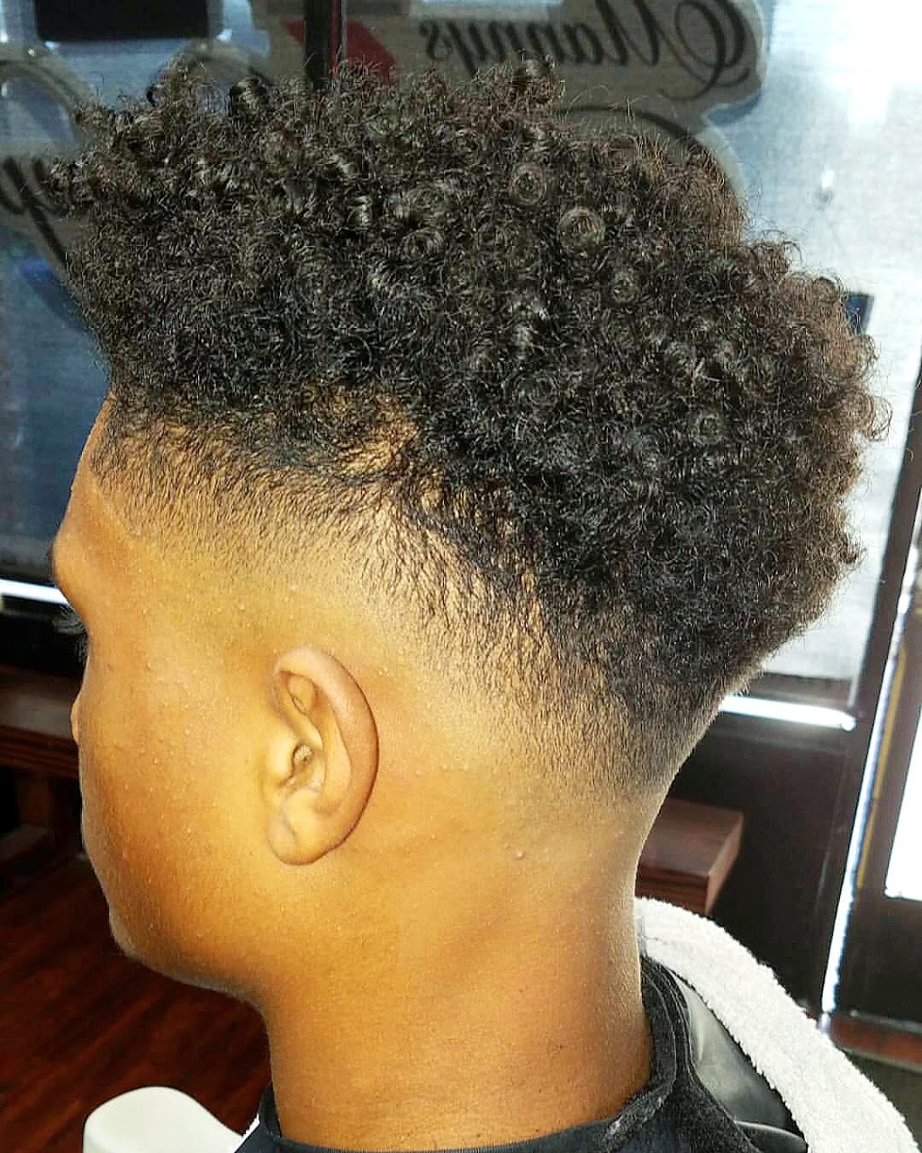 Manny The Barber/Barbershop | Suite #L, 6080 Atlantic Ave, Long Beach, CA 90805, USA | Phone: (310) 922-3682