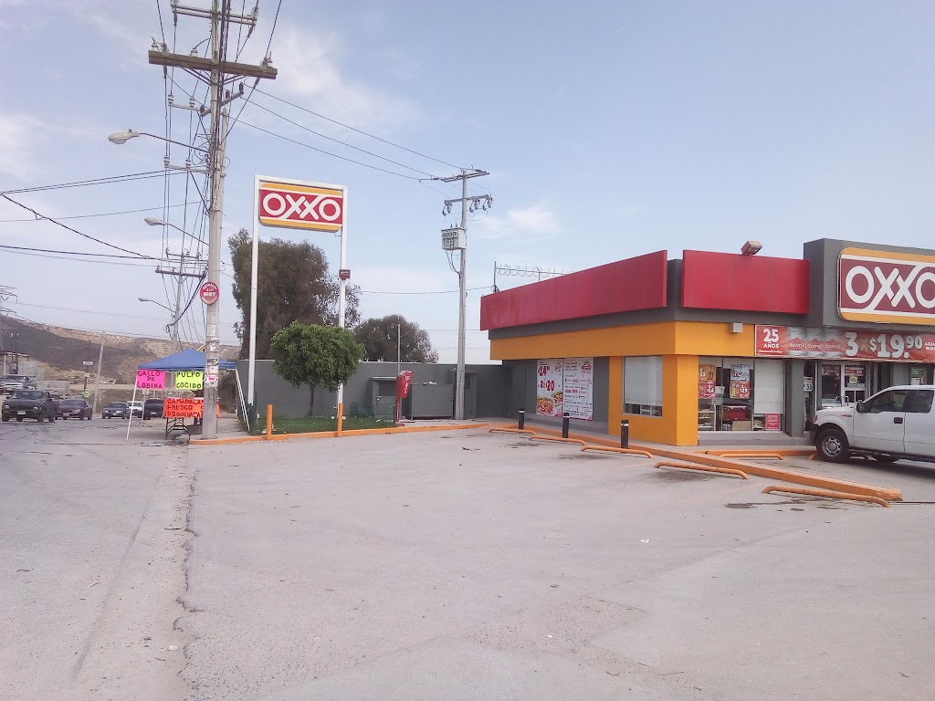 Oxxo | Blvd.Delicias 17002 Blvd.Delicias, El Capiro Manzana Y Cond, CaÒon Del Sainz, 22170 Tijuana, B.C., Mexico | Phone: 81 8320 2020