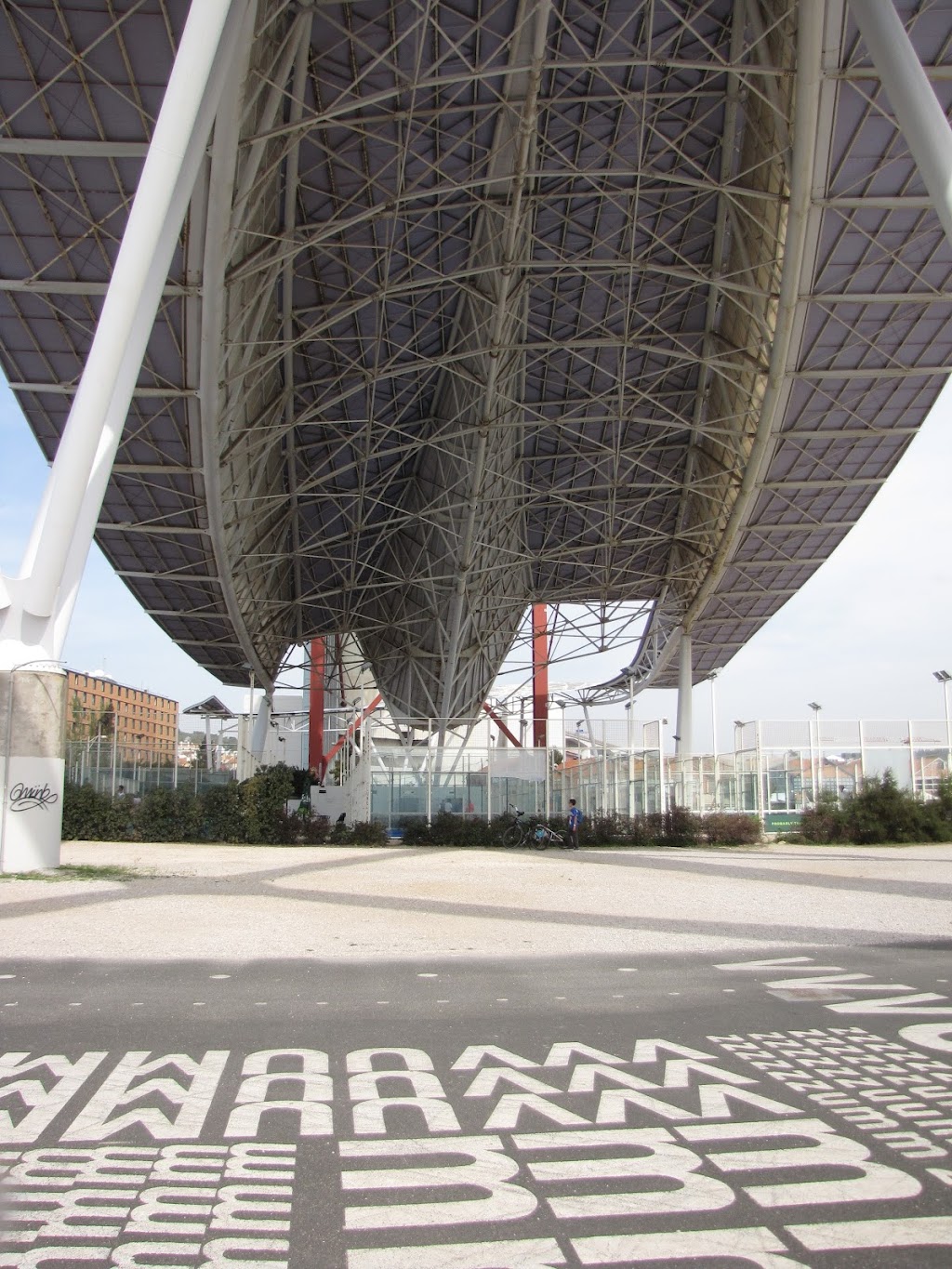 Clube de Padel | Doca de Santo Amaro, 1350-353 Lisboa, Portugal | Phone: 21 096 6443