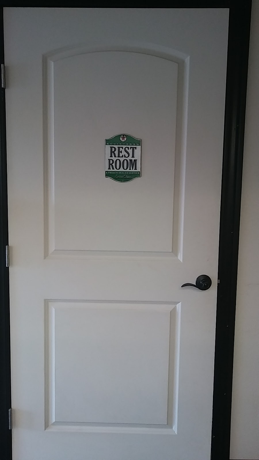 Pit Stop Barber Shop & Parlor | 407 N Sealy Ave, Justin, TX 76247, USA | Phone: (817) 475-5013