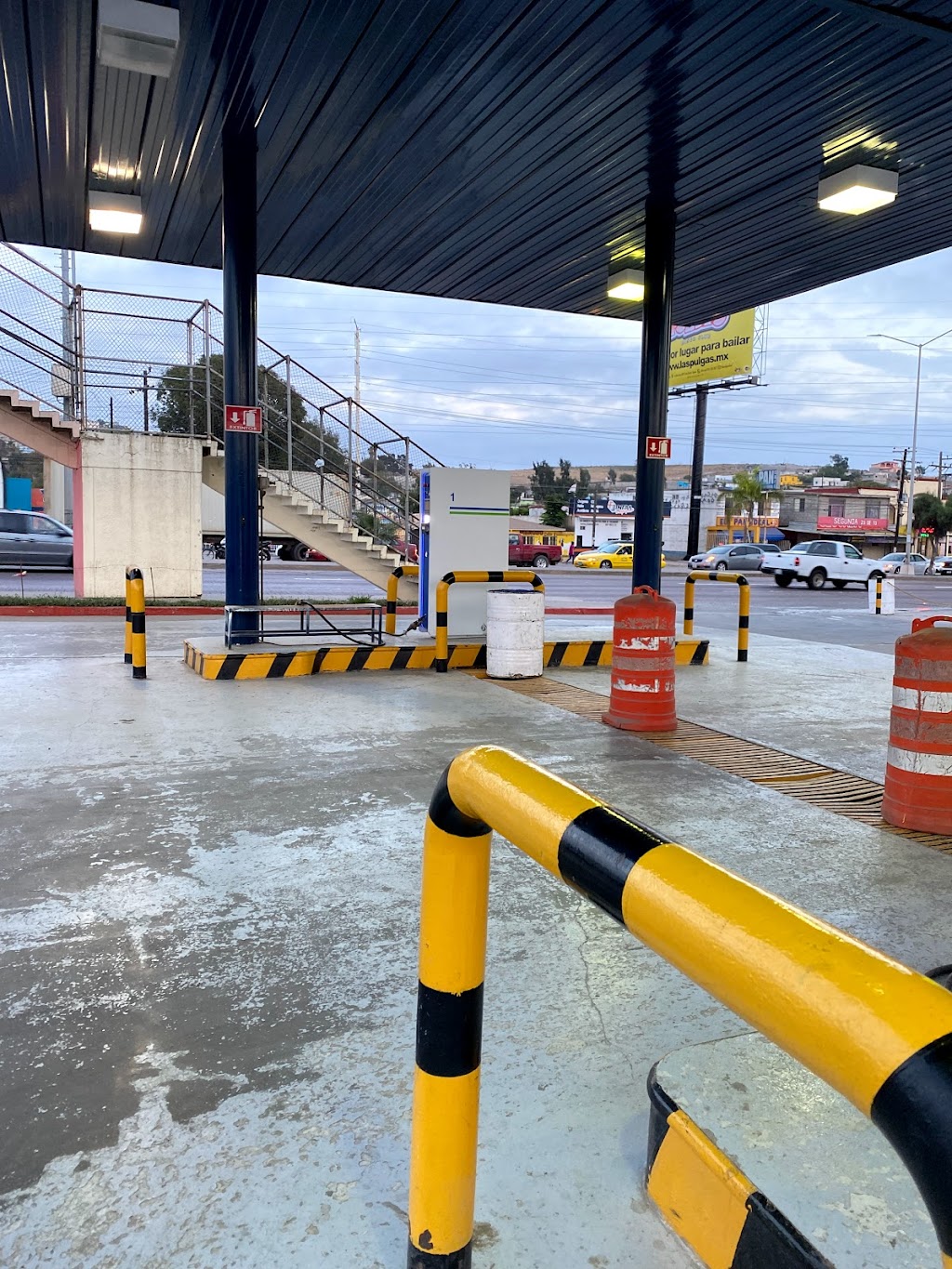 Gas Zeta | Tijuana-Ensenada, Plan Libertador, 22710 Rosarito, B.C., Mexico | Phone: 664 971 7171