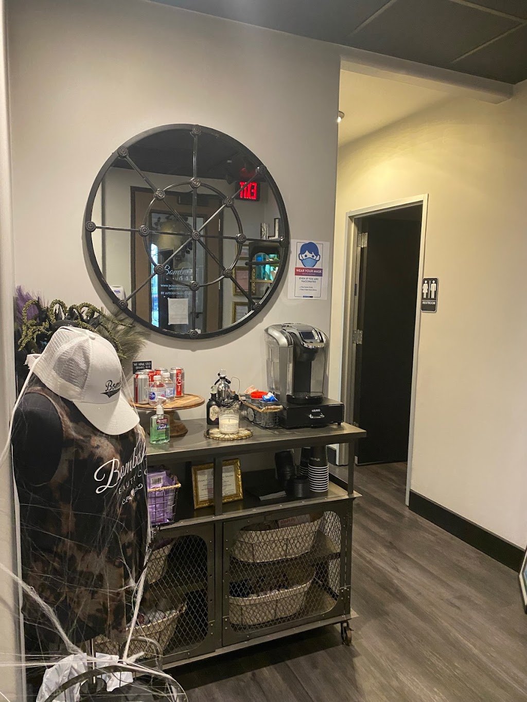 Bombshell Beauty Co | 2220 Lakeway Blvd #110, Austin, TX 78734, USA | Phone: (512) 619-4373