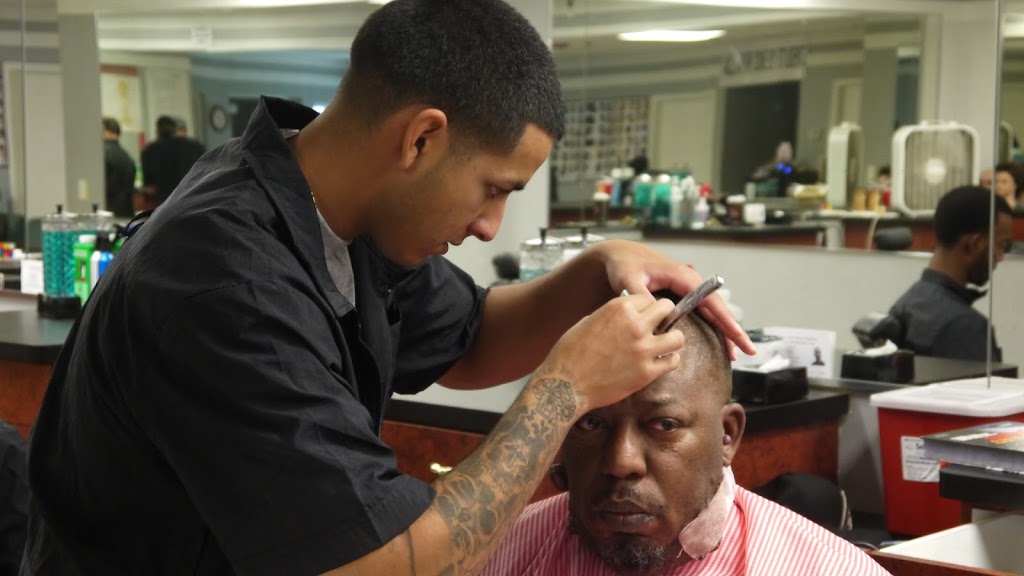 MAKE’ N THE CUT Barber College | 13340 W Van Buren St, Goodyear, AZ 85338, USA | Phone: (480) 797-6100