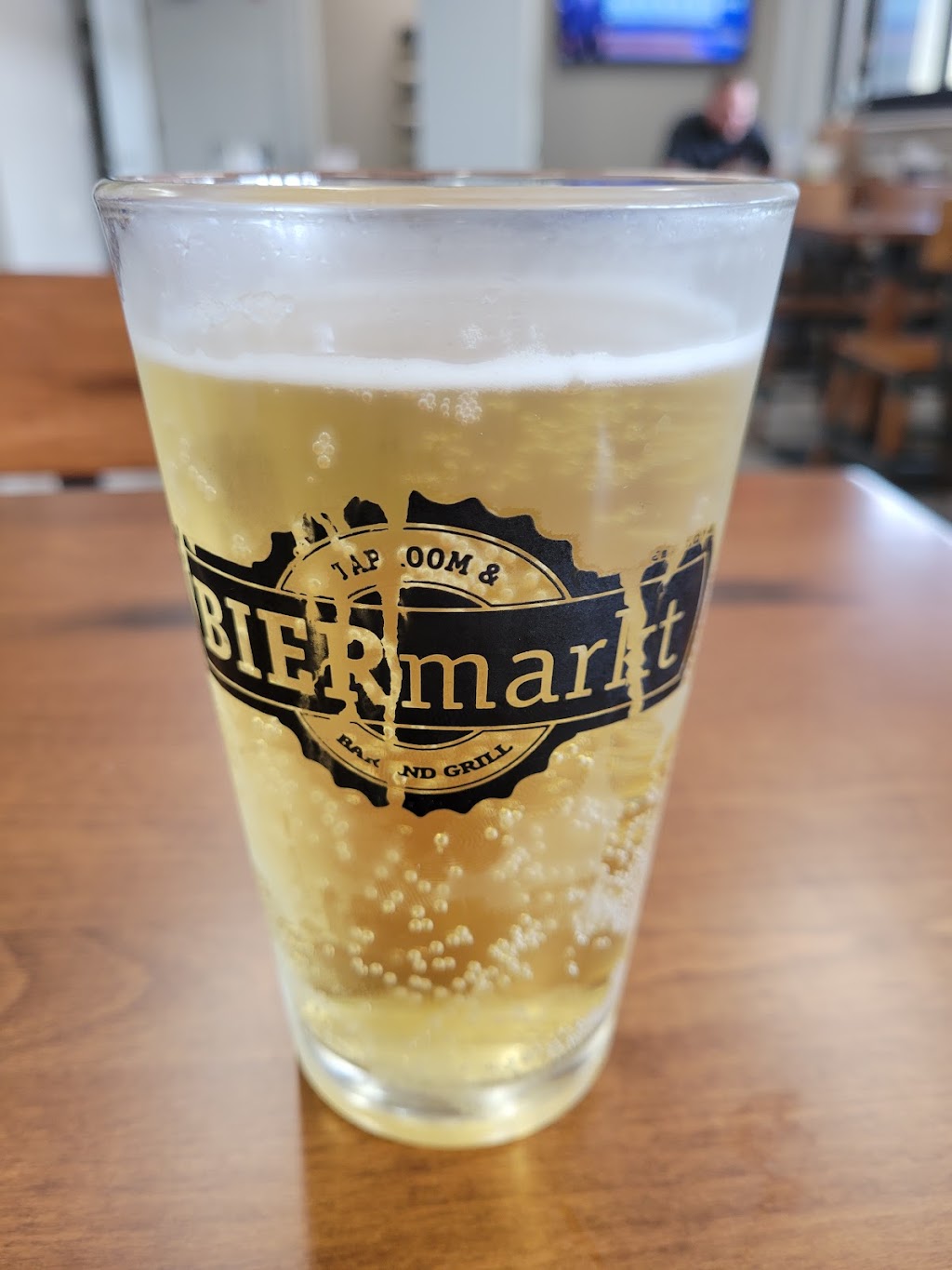 LOVELAND EXPRESS AND BIERMARKT | 1617 OH-28, Loveland, OH 45140, USA | Phone: (513) 444-4025