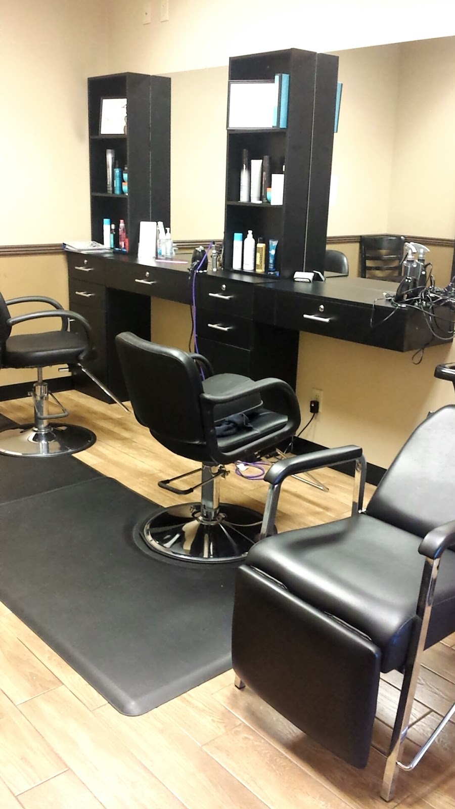 The Gloss Room | 8160 W Union Hills Dr f, Glendale, AZ 85308, USA | Phone: (623) 256-7577