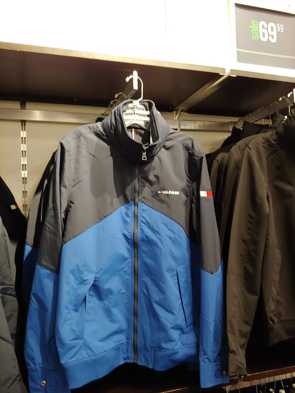 Tommy Hilfiger | 18517 Outlet Blvd Suite #200, Chesterfield, MO 63005, USA | Phone: (636) 778-1380