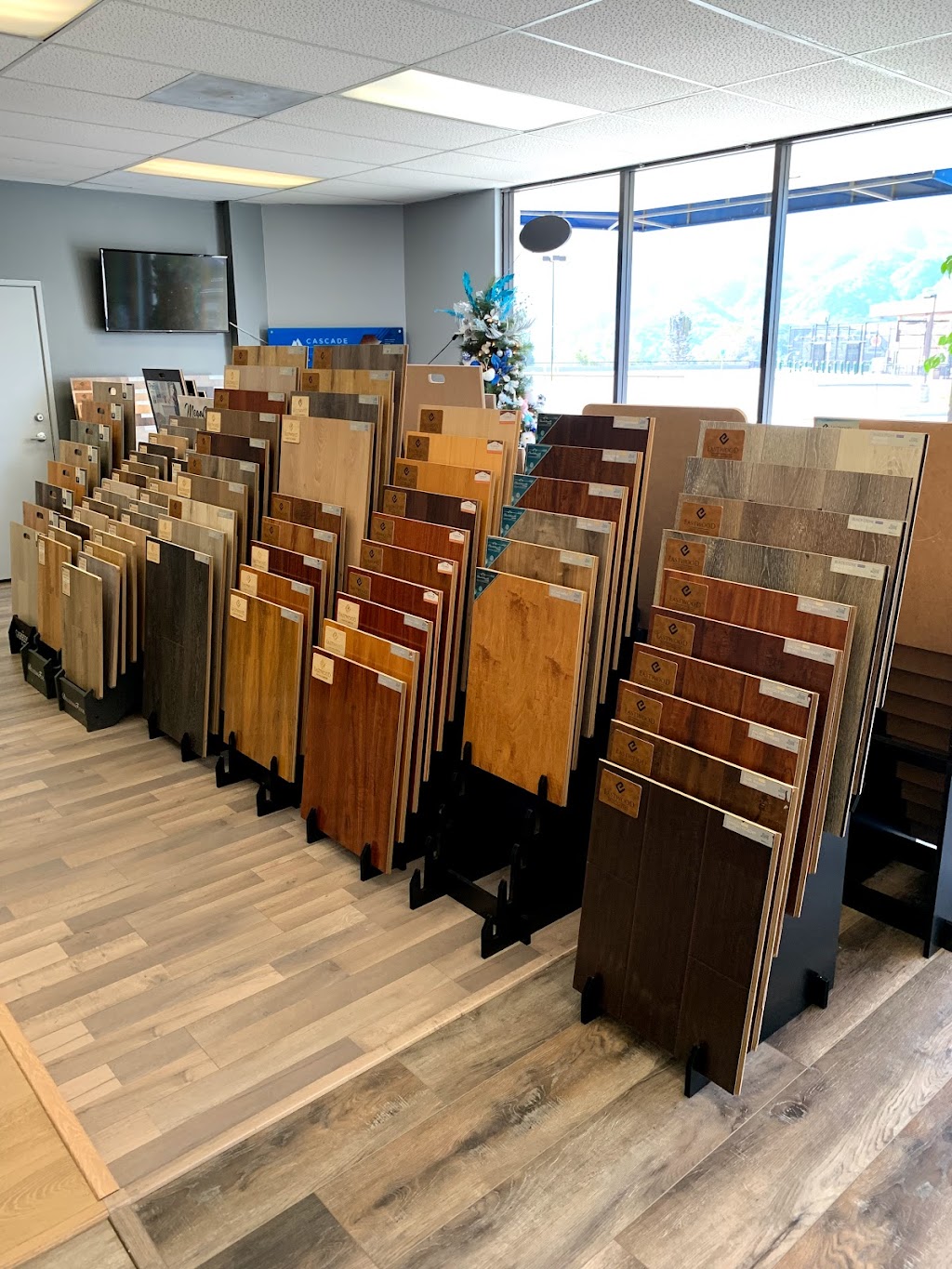 Crescenta Valley Flooring | 3061 Foothill Blvd, La Crescenta-Montrose, CA 91214, USA | Phone: (818) 330-9855