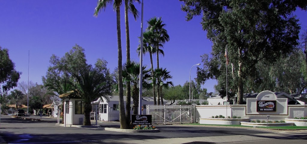 La Hacienda RV Resort | 1797 W 28th Ave, Apache Junction, AZ 85120, USA | Phone: (480) 982-2808