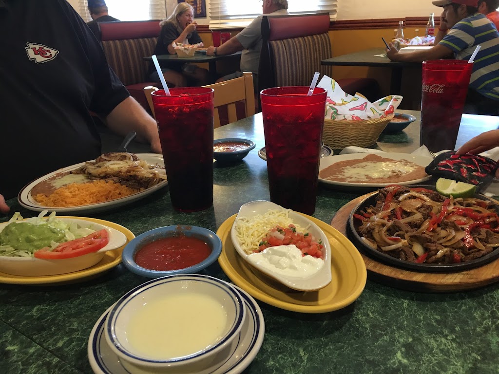 El Maguey Mexican Restaurant | 2504 N Summit St, Arkansas City, KS 67005, USA | Phone: (620) 741-0104