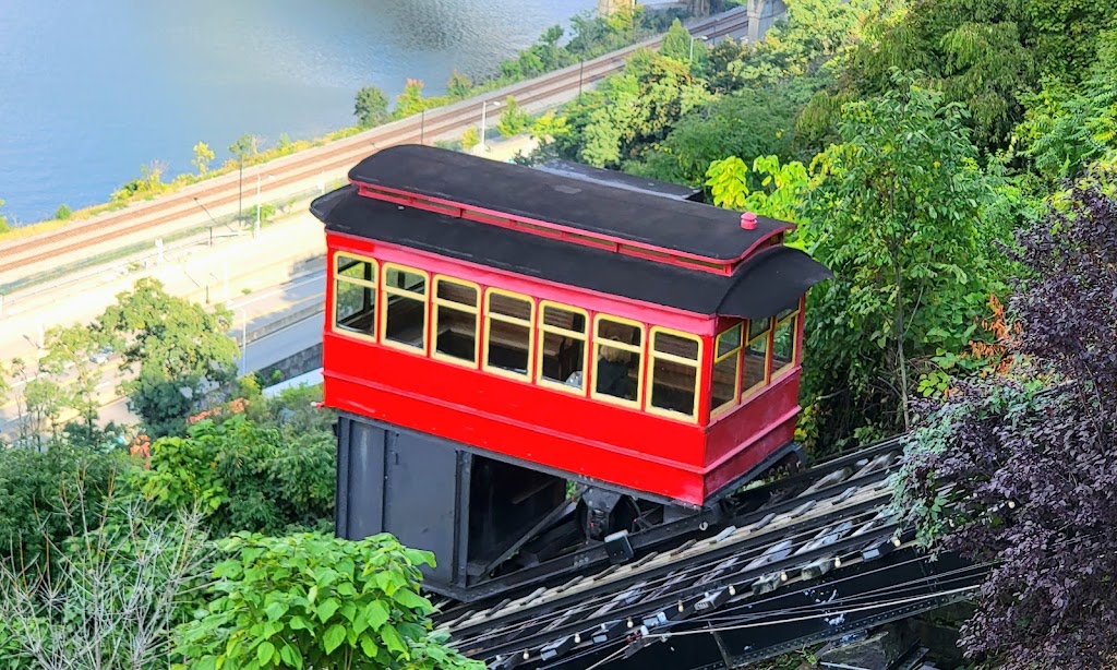 Duquesne Incline | 1197 W Carson St, Pittsburgh, PA 15219, USA | Phone: (412) 381-1665