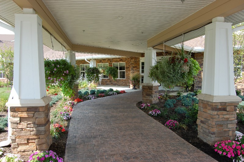 Parker Place Gracious Retirement Living | 7960 Center St, Mentor, OH 44060, USA | Phone: (440) 255-0828