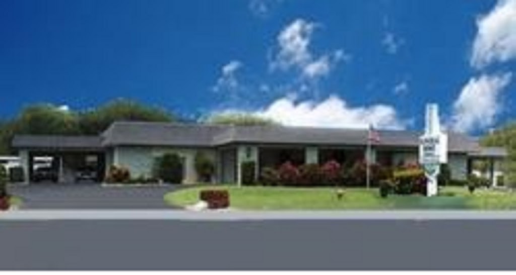 Lewis W Mohn Funeral Home | 9700 Seminole Blvd, Seminole, FL 33772, USA | Phone: (727) 393-3481