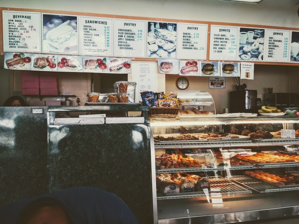 Happy Donuts | 299 Ellis St, San Francisco, CA 94102, USA | Phone: (415) 440-1010