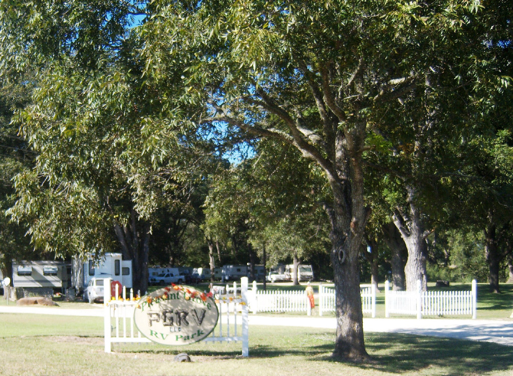 Pleasant Grove RV Park | 568 Pleasant Grove Rd, Elgin, TX 78621, USA | Phone: (512) 285-9335