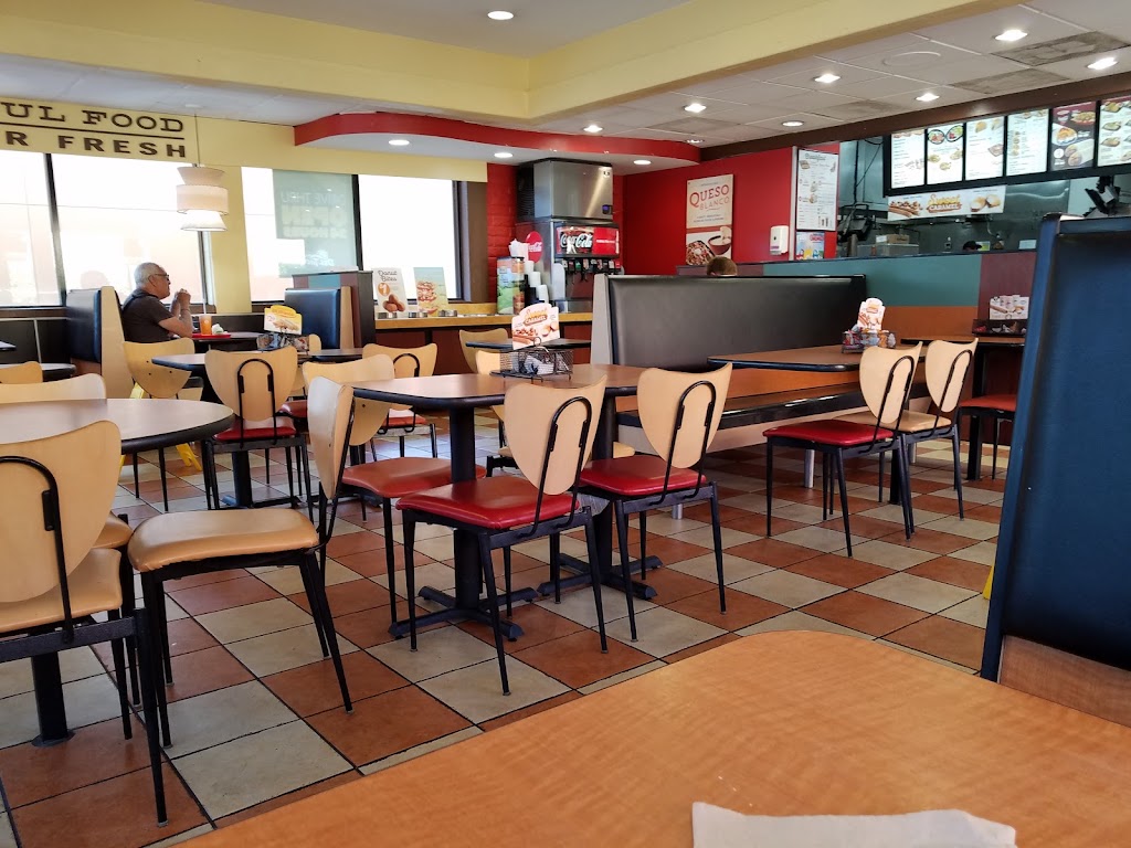 Del Taco | 834 W Valley Blvd, Colton, CA 92324 | Phone: (909) 825-1946