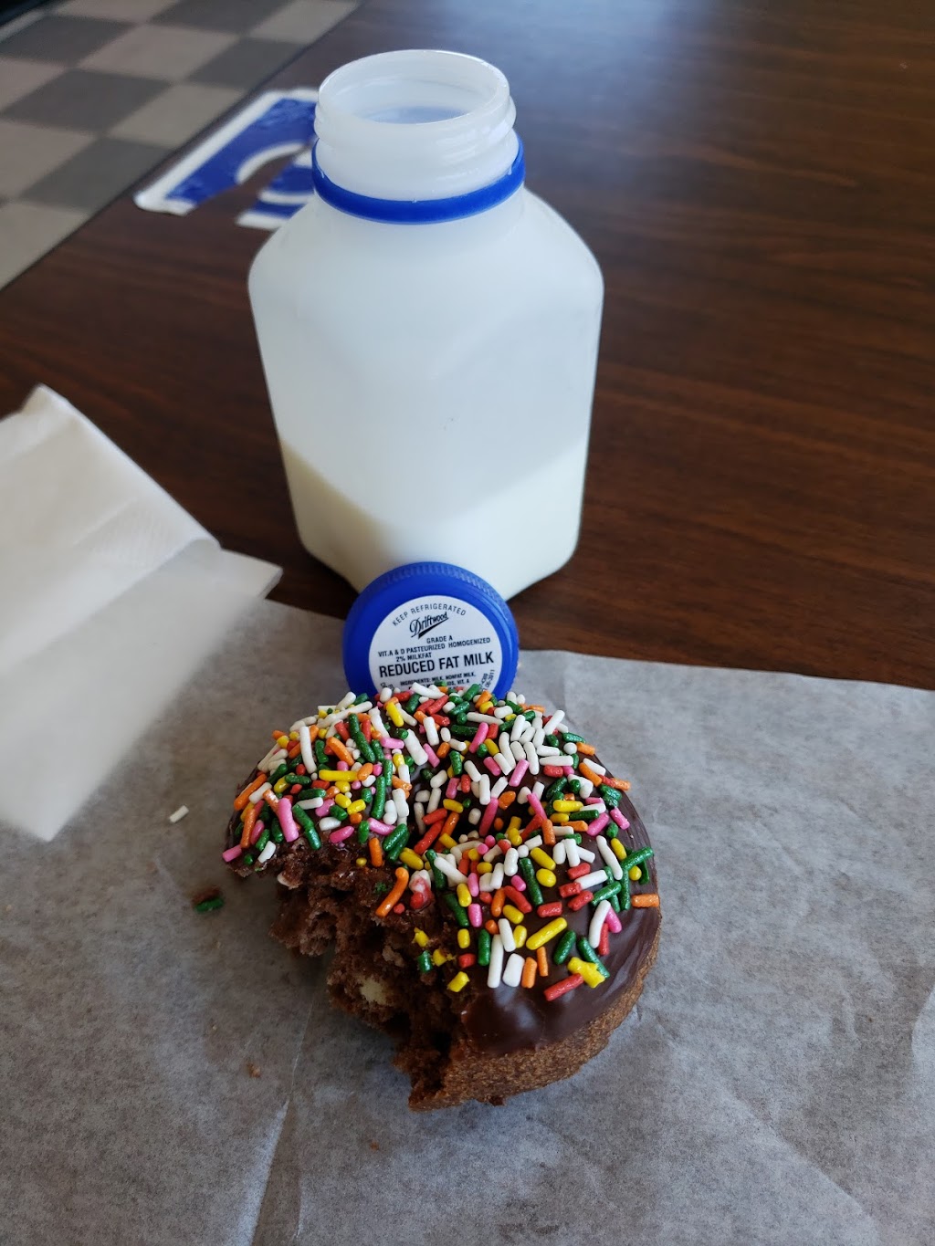 Donut Stoppe | 21461 Brookhurst St, Huntington Beach, CA 92646 | Phone: (714) 963-1100