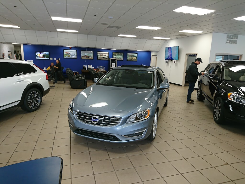 Volvo Cars Lisle | 4325 Lincoln Ave, Lisle, IL 60532, USA | Phone: (630) 206-5100