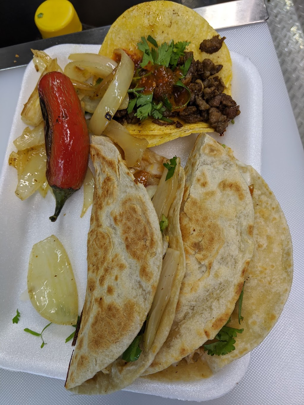 Tacos El Trivi | 718 6th St N Suite D, Texas City, TX 77590, USA | Phone: (409) 256-7380