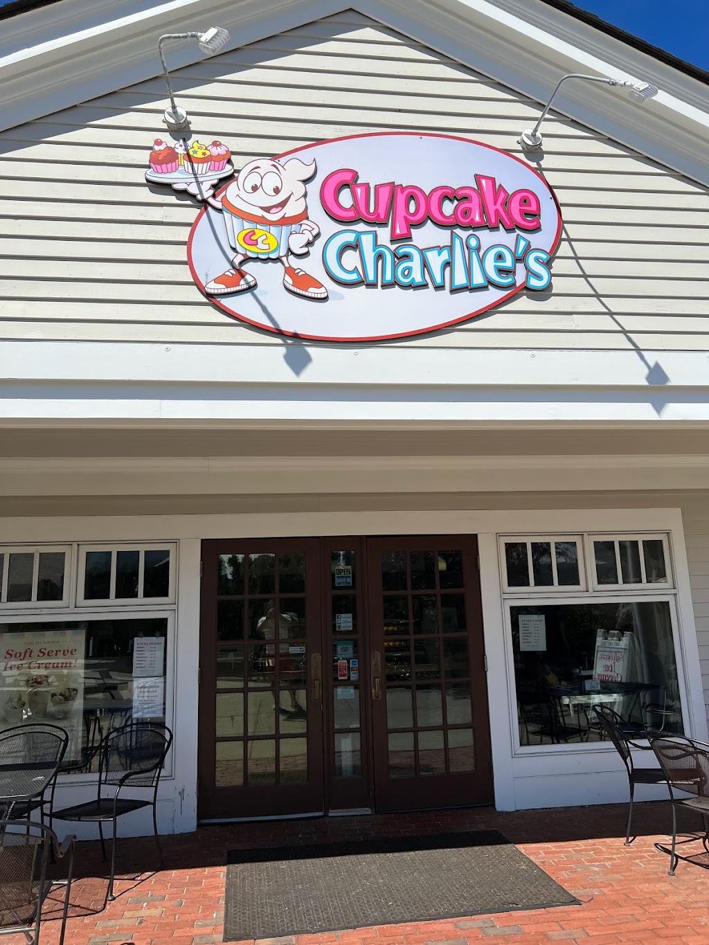 Cupcake Charlies | 6 Town Wharf, Plymouth, MA 02360, USA | Phone: (508) 747-9225