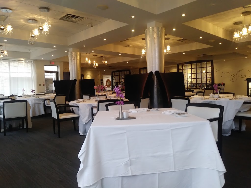 LIV Restaurant | 253 Taylor Rd, Niagara-on-the-Lake, ON L0S 1J0, Canada | Phone: (905) 688-2550