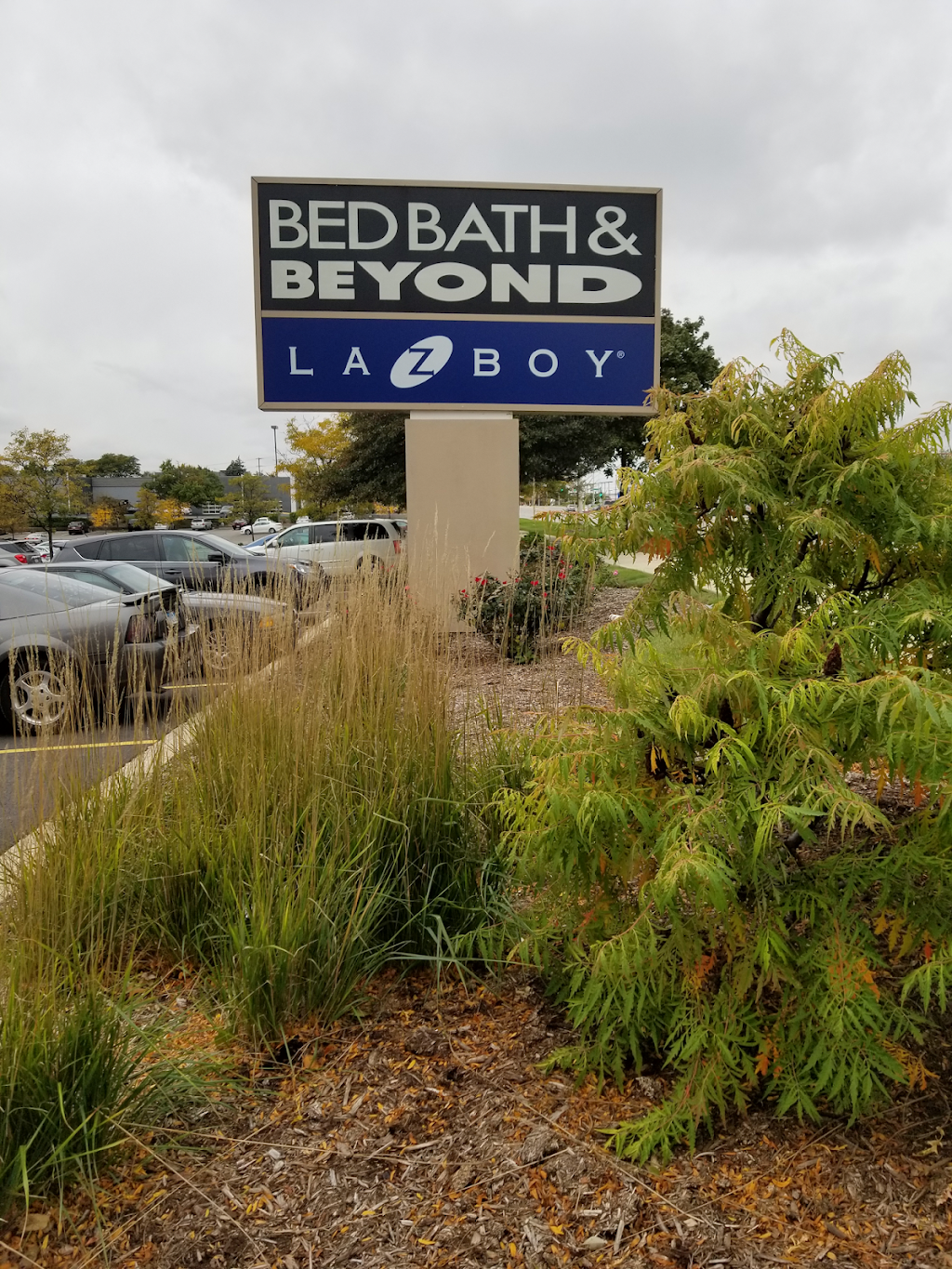 La-Z-Boy Home Furnishings & Décor | 905 E Golf Rd, Schaumburg, IL 60173, USA | Phone: (847) 306-7062