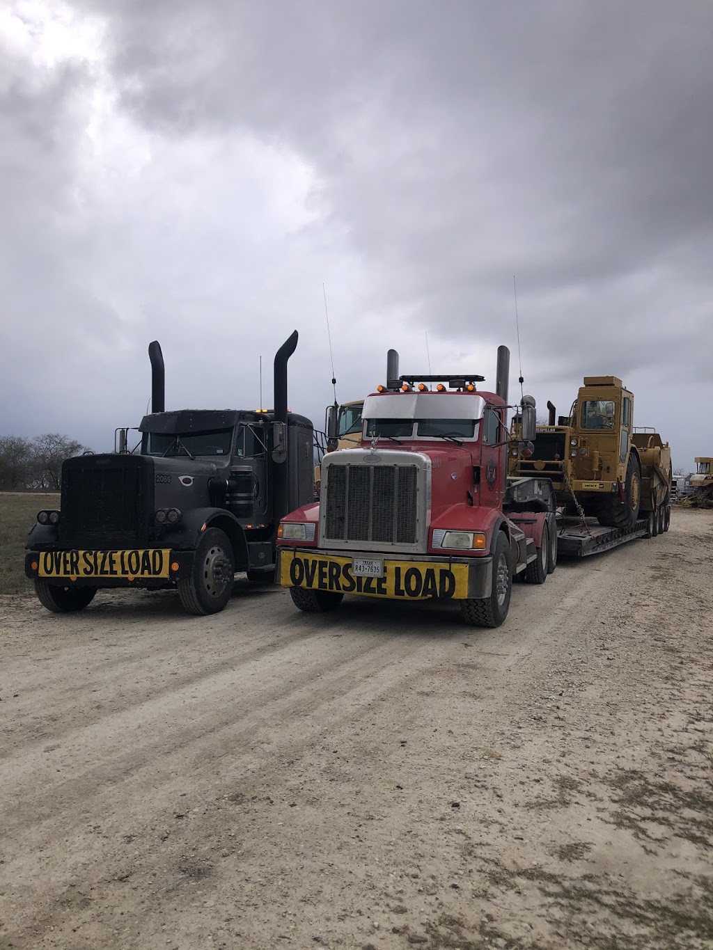 C.H. Van Gundy Heavy Haul LLC | 3140 Muntjac, Schertz, TX 78154, USA | Phone: (210) 687-2801