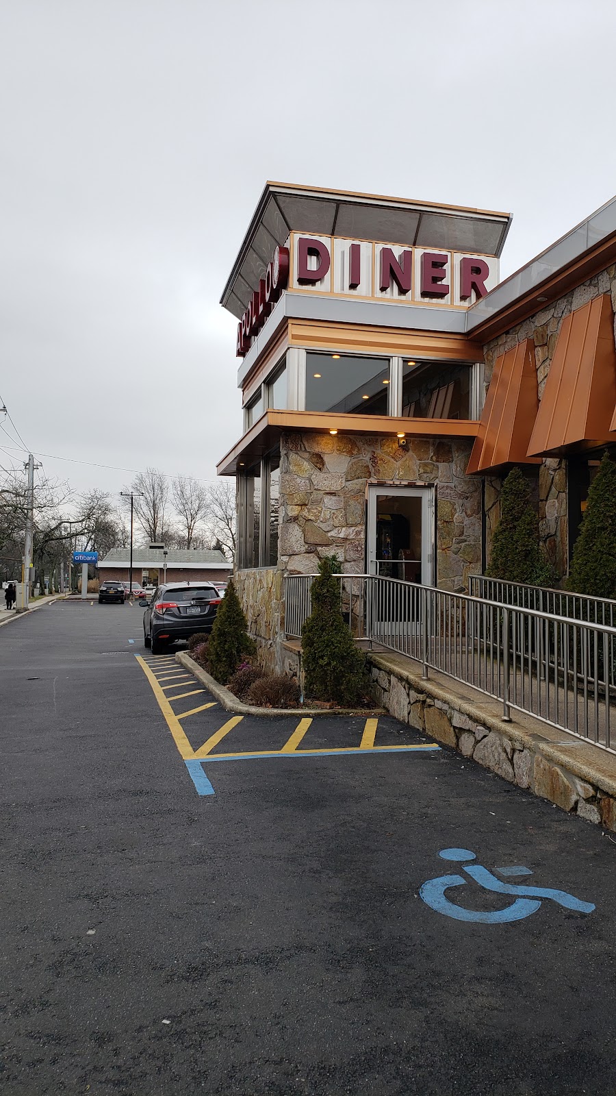 Apollo Restaurant Diner | 630 Merrick Ave, East Meadow, NY 11554, USA | Phone: (516) 292-1620
