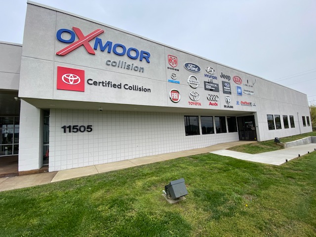 Oxmoor Collision Repair Center | 11505 Electron Dr, Louisville, KY 40299, USA | Phone: (502) 423-3980