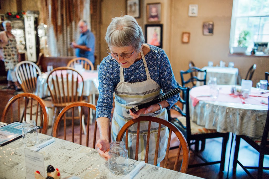 Country Keepsakes Tea Room | 501 Main St, Belton, MO 64012, USA | Phone: (816) 348-7888