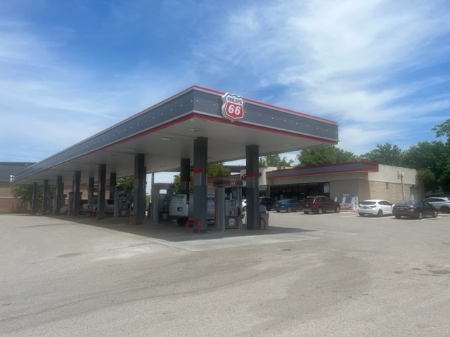 Petro Mart | 2240 N 3rd St, St Charles, MO 63301, USA | Phone: (636) 940-2653