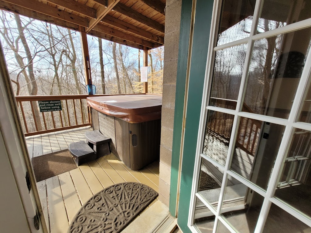 Chickadee Cabin (#4) - Premier Cabin Rentals | 4455 Sullivan Rd SE, Sugar Grove, OH 43155, USA | Phone: (740) 380-3242