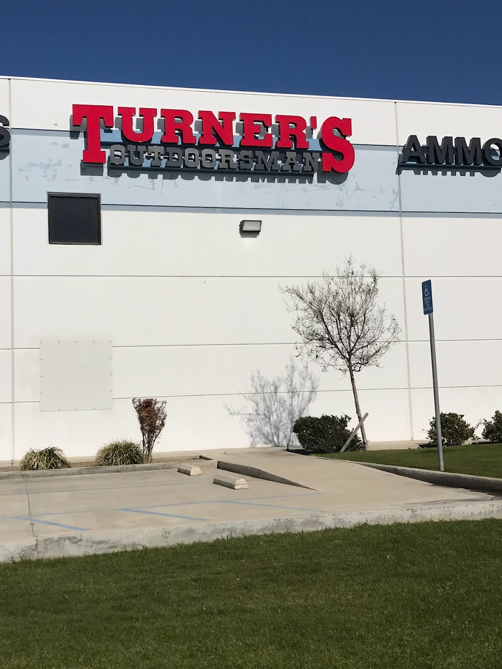 Turners Outdoorsman-West Bakersfield | 12556 Jomani Dr A, Bakersfield, CA 93312, USA | Phone: (661) 588-4867