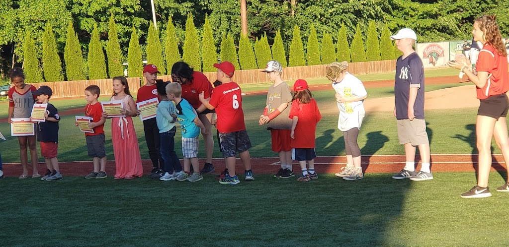 Amsterdam Mohawks | 65 Crescent Ave, Amsterdam, NY 12010, USA | Phone: (518) 791-7546