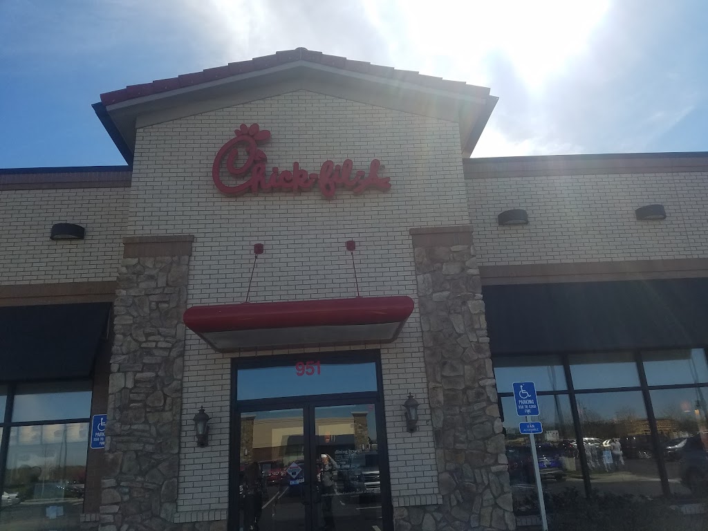 Chick-fil-A | 951 NE Coronado Dr, Blue Springs, MO 64014, USA | Phone: (816) 220-2321