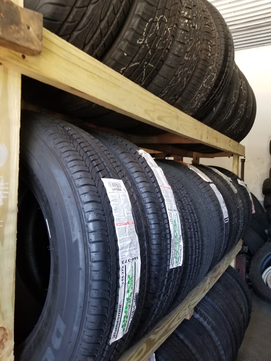 Strong Tires | 7173 W 130th St, Parma Heights, OH 44130, USA | Phone: (440) 884-3337