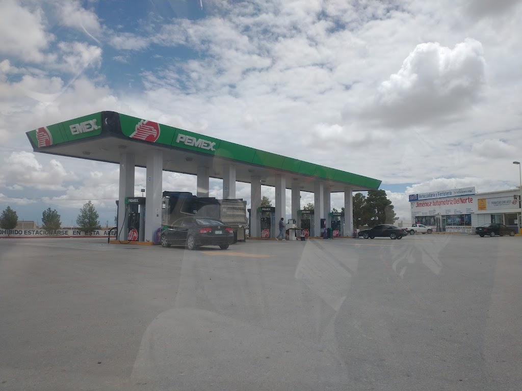 Gasolinera Pemex | Eje Vial Juan Gabriel, Colina Nte No. 10342, km 20, 32674 Cd Juárez, Chih., Mexico | Phone: 800 736 3900