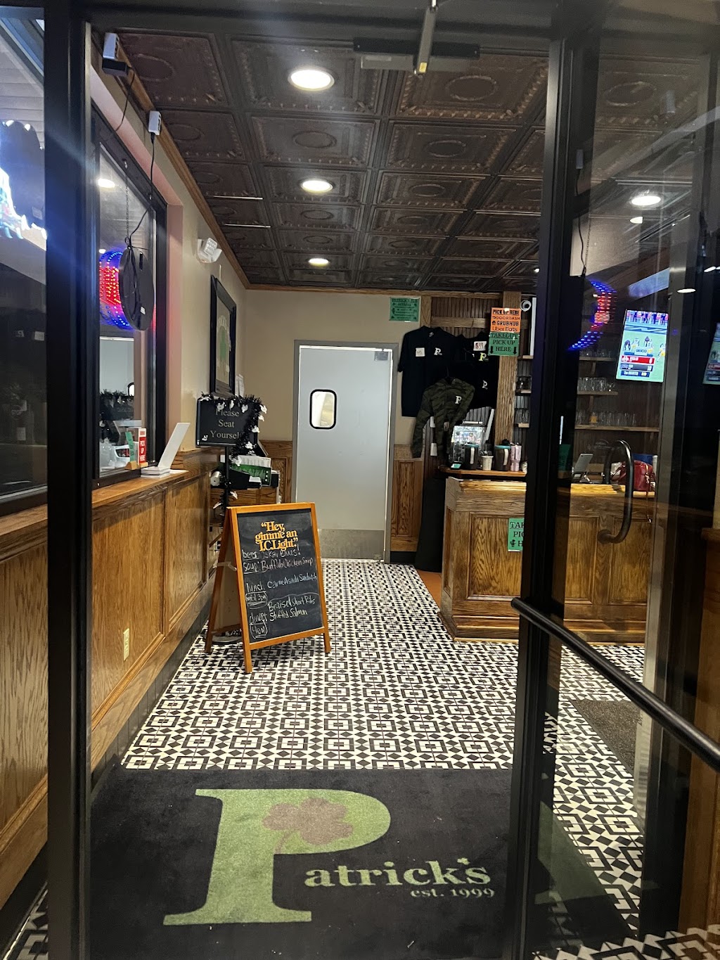 Patricks Pub | 1207 Spring Run Road Extension, Moon Township, PA 15108, USA | Phone: (724) 457-9770