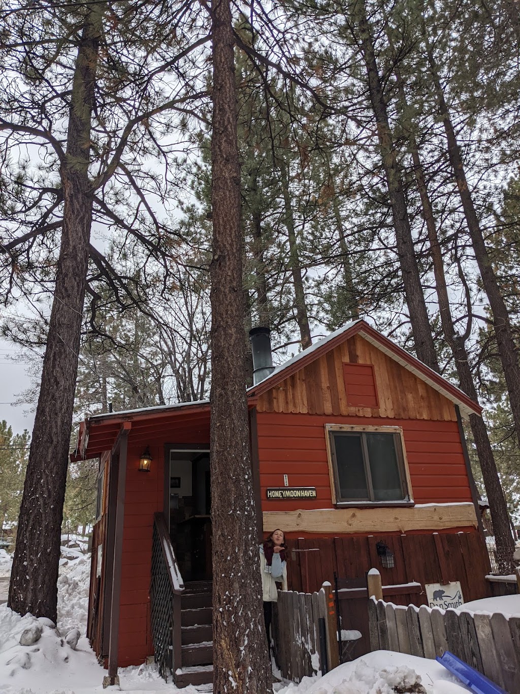 Cabins4Less | 39212 Big Bear Blvd, Big Bear Lake, CA 92315, USA | Phone: (909) 866-3105