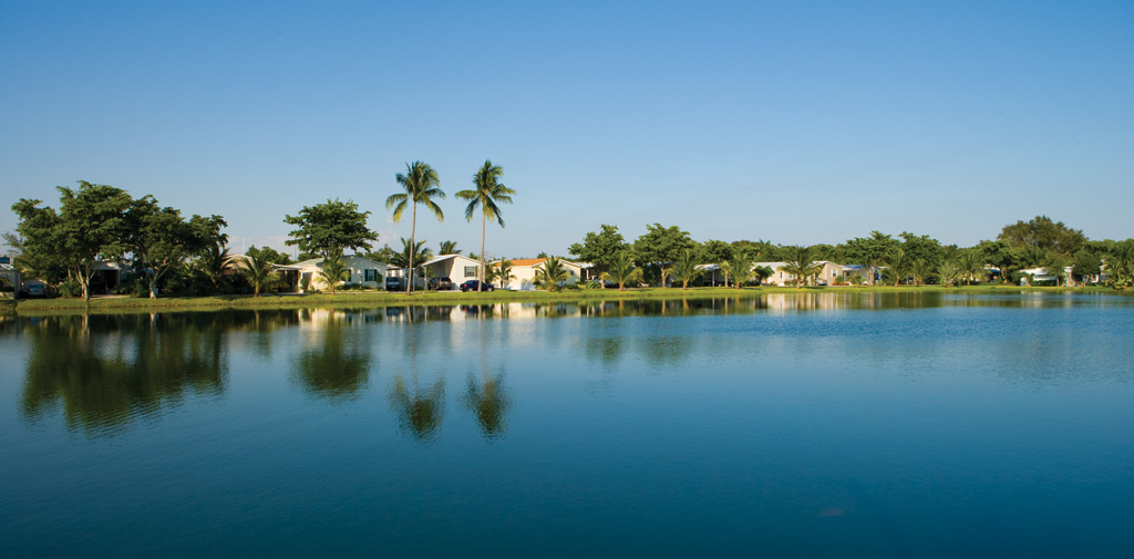 Lauder Lakes Mobile Home Community | 3001 SW 18th Terrace, Fort Lauderdale, FL 33315, USA | Phone: (954) 522-7478