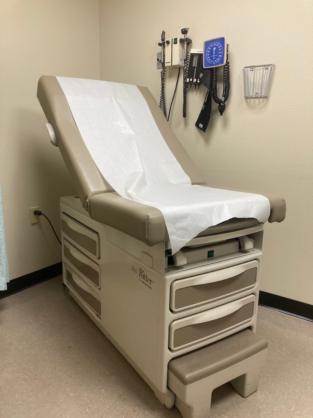 Mountain Park Health Center Baseline Clinic | 635 E Baseline Rd, Phoenix, AZ 85042, USA | Phone: (602) 243-7277