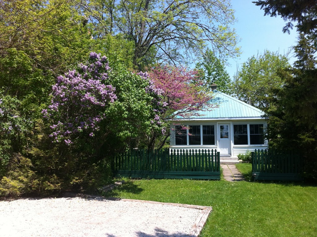 Pelee Lake Muse B&B and Cottage Rental | 265 W Shore Rd, Pelee Island, ON N0R 1M0, Canada | Phone: (519) 724-2068